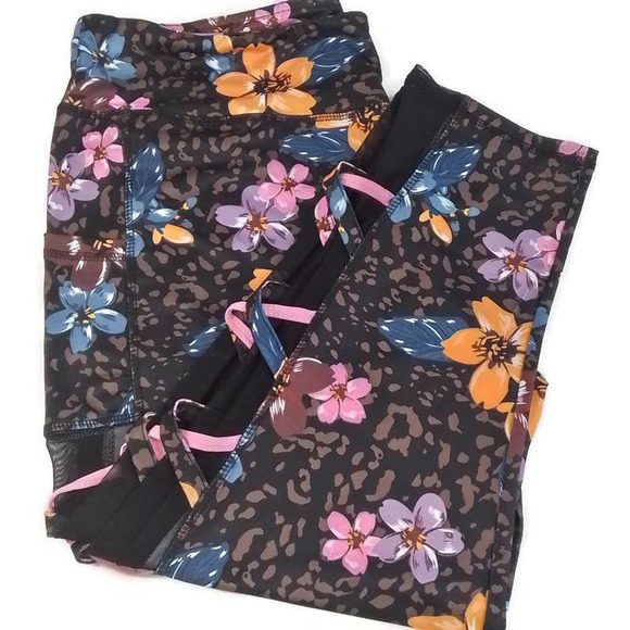 Womens‎ Leggings 2XL Black Pink Floral Plus Size Cropped Mid Rise Pockets - Picture 1 of 8